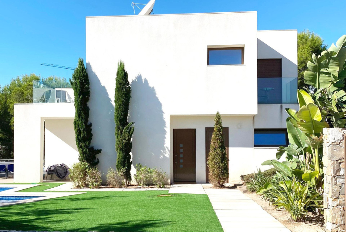 For Sale in Dehesa De Campoamor