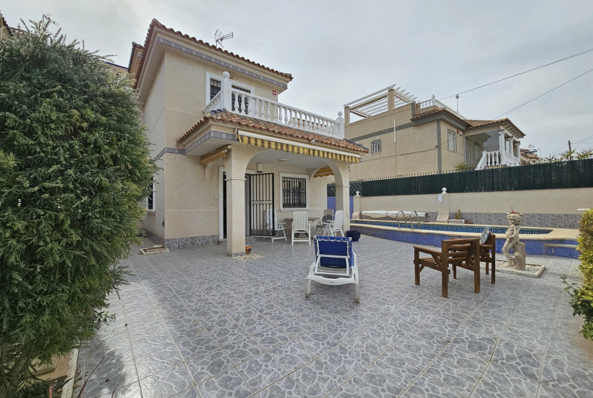 For Sale in Villamartin