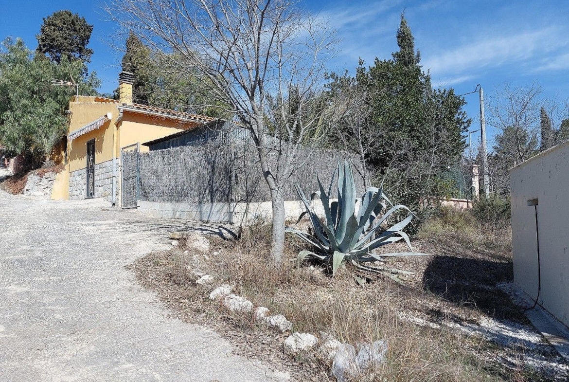 For Sale in Algueña