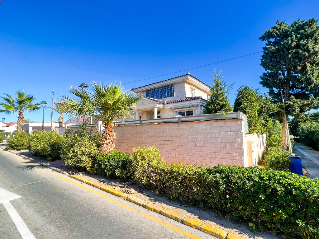 For Sale in La Mata