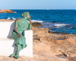 Torrevieja Statue